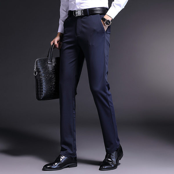 Ανδρικό μοντέρνο παντελόνι με ίσιες τσέπες μοντέλου