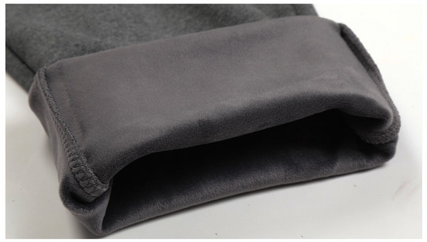 Ανδρικό αθλητικό παντελόνι με επένδυση και τσέπες