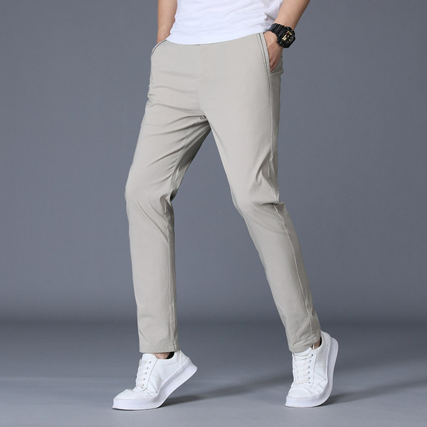 Muške pripijene hlače prikladne su i za svakodnevnu upotrebu