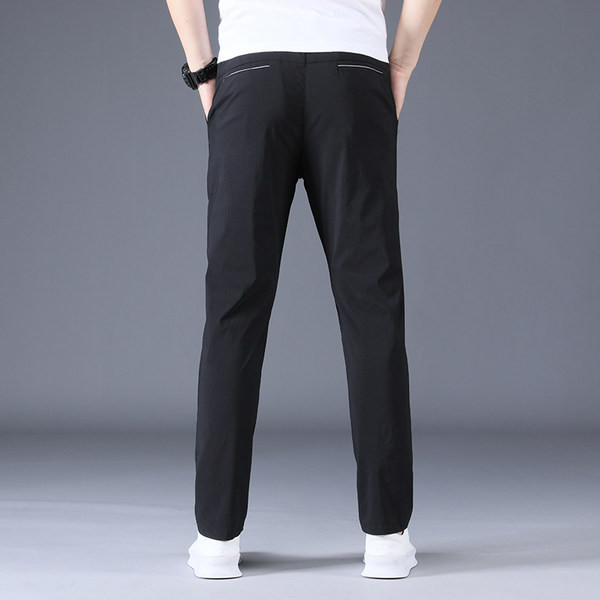 Muške pripijene hlače prikladne su i za svakodnevnu upotrebu