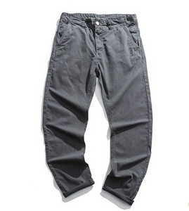 Model nou de pantaloni sport-eleganti cu buzunare