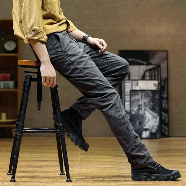 Model nou de pantaloni sport-eleganti cu buzunare