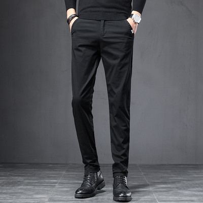 Meeste moodne taskutega sirge pükste mudel