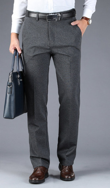 Pantaloni barbatesti cu buzunare