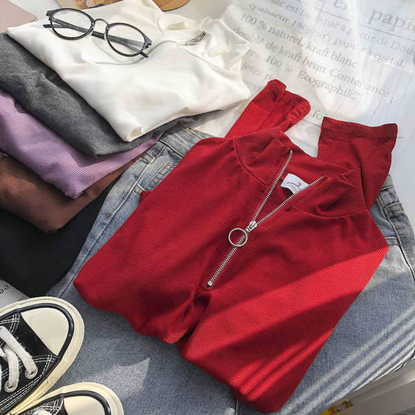 Bluza de dama cu guler inalt si fermoar