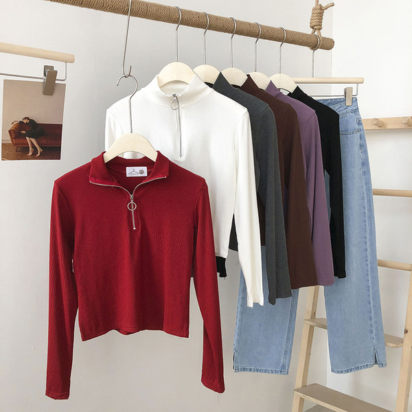 Bluza de dama cu guler inalt si fermoar