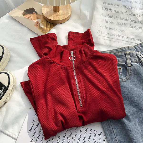 Bluza de dama cu guler inalt si fermoar