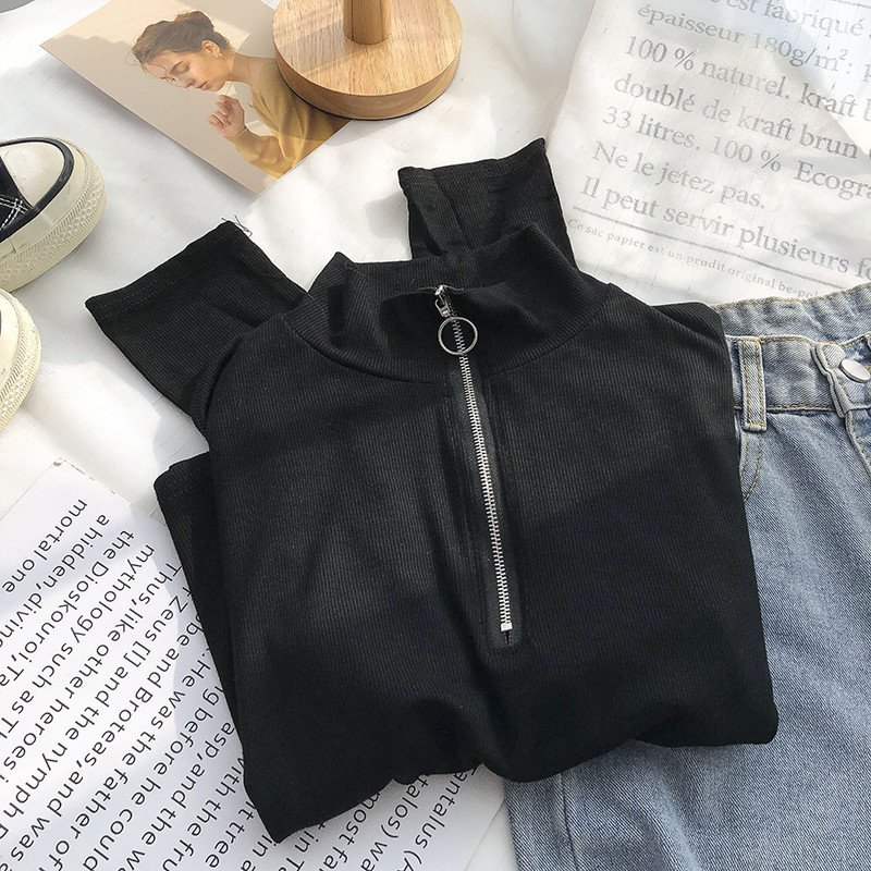 Bluza de dama cu guler inalt si fermoar