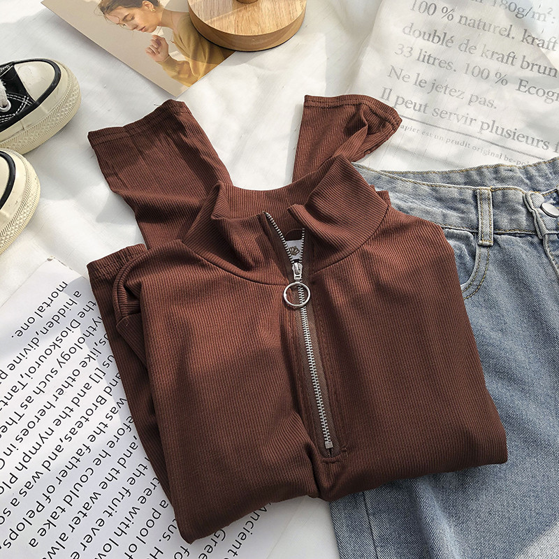 Bluza de dama cu guler inalt si fermoar