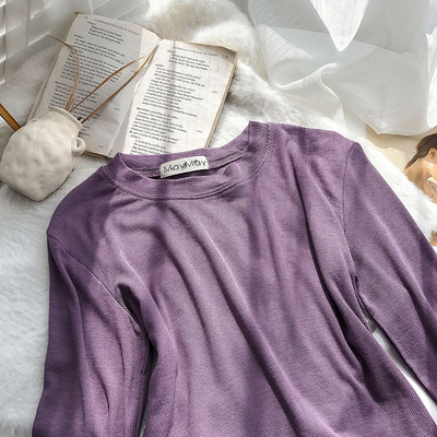 Bluză de damă simplă cu decolteu rotund și mâneci lungi