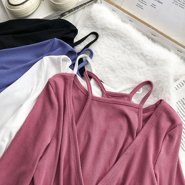 Elegantna ženska bluza s golim ramenima