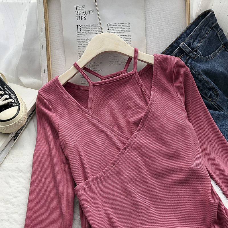 Elegantna ženska bluza s golim ramenima