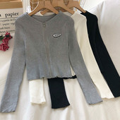 Bluză casual de damă cu fermoar și decolteu oval