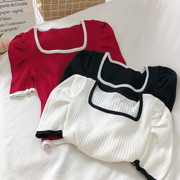 Tricou de damă cu decolteu pătrat