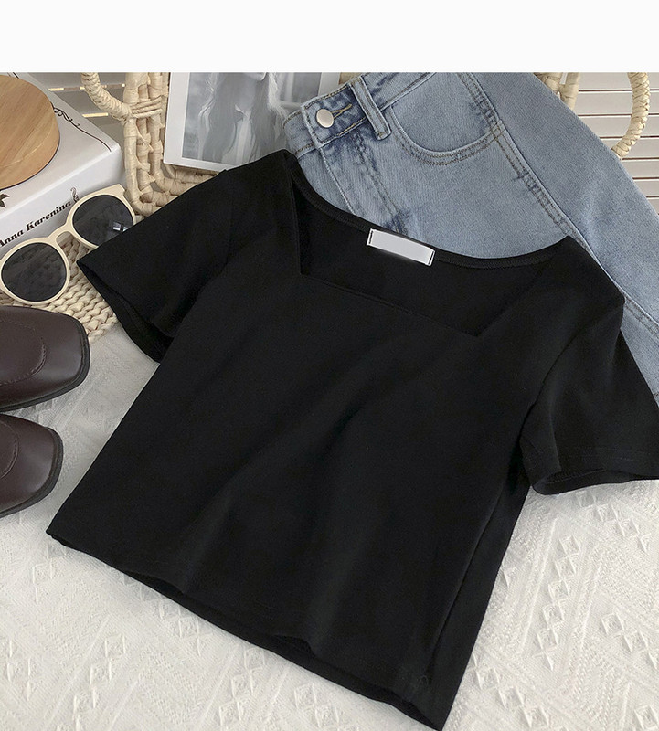 Bluză de damă moale, cu decolteu pătrat și mâneci scurte