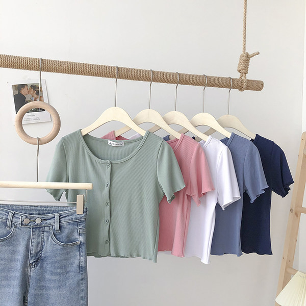 Tricou scurt de dama cu nasturi