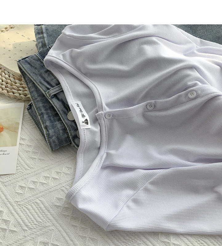 Tricou scurt de dama cu nasturi