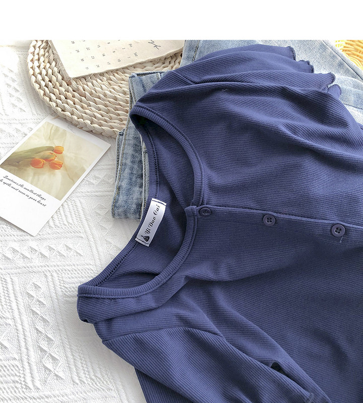 Tricou scurt de dama cu nasturi