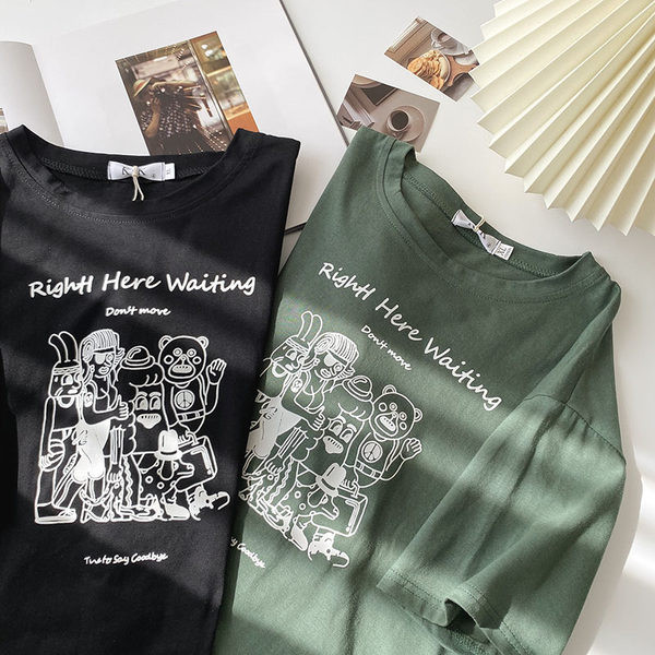 Tricou lat din bumbac pentru femei cu aplicație și inscripție