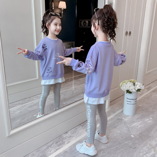 Komplet za djevojčicu od široke bluze i tajica