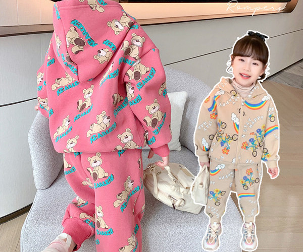 Set sport pentru copii din două părți cu aplicare de culoare