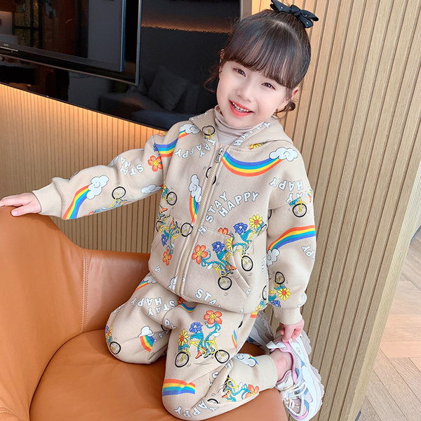 Set sport pentru copii din două părți cu aplicare de culoare