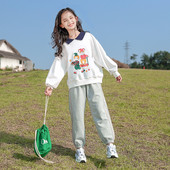 Echipa sportivă zilnică în alb și galben