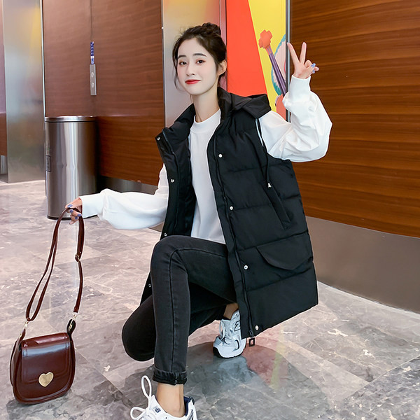 Vesta de toamna-iarna cu gluga si lungime medie