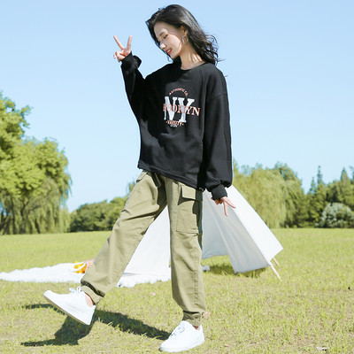 Set pentru copii de toamnă pentru fete în două părți - pantaloni cargo și o bluză largă