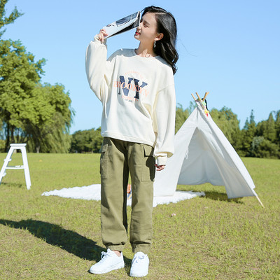 Set pentru copii de toamnă pentru fete în două părți - pantaloni cargo și o bluză largă