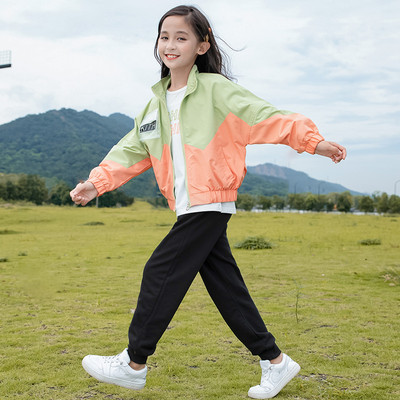 Model nou de set sport pentru copii din trei părți - mai multe culori