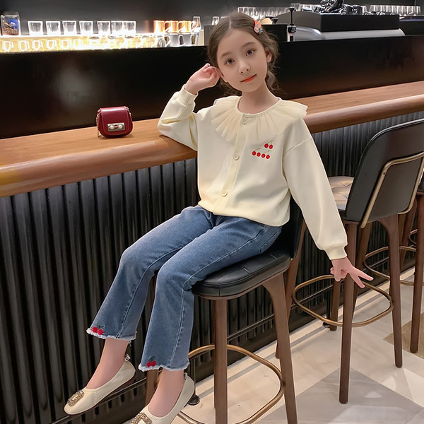 Set modern pentru copii de vestă și blugi cu broderie pentru fete