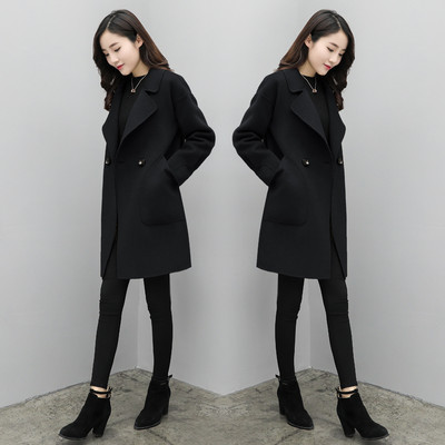 Palton scurt de dama cu buzunare model slim