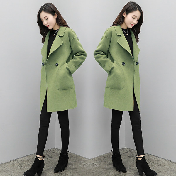 Palton scurt de dama cu buzunare model slim