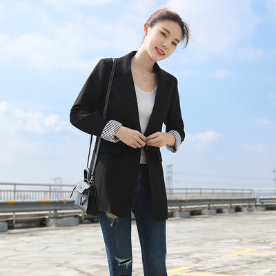 Palton scurt și subțire de damă elegant, cu nasture