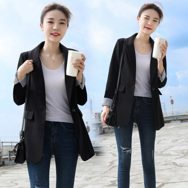 Palton scurt și subțire de damă elegant, cu nasture