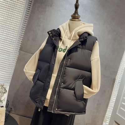 Γυναικείο χειμωνιάτικο γιλέκο με ψηλό γιακά και κούμπωμα - φερμουάρ και κουμπιά