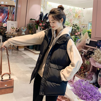 Vesta de iarna de dama de lungime medie - fermoar si nasturi