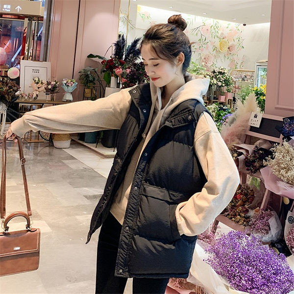 Vesta de iarna de dama de lungime medie - fermoar si nasturi