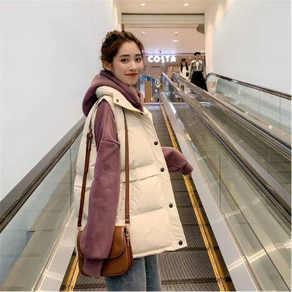 Vesta de iarna de dama de lungime medie - fermoar si nasturi