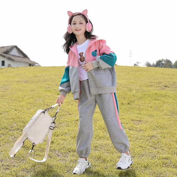 Set pentru copii modern pentru fete potrivit pentru toamna si iarna