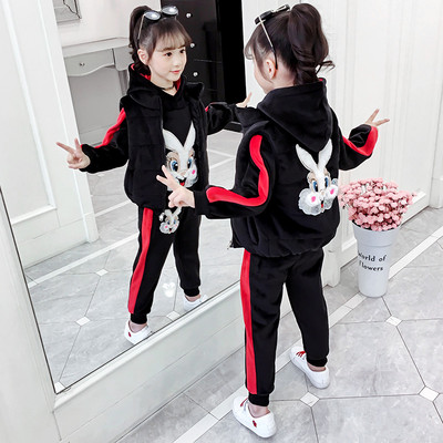 Set puf de damă cu aplicație și glugă