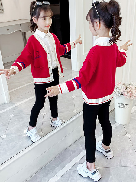 Vesta pentru copii cu nasturi pentru fete