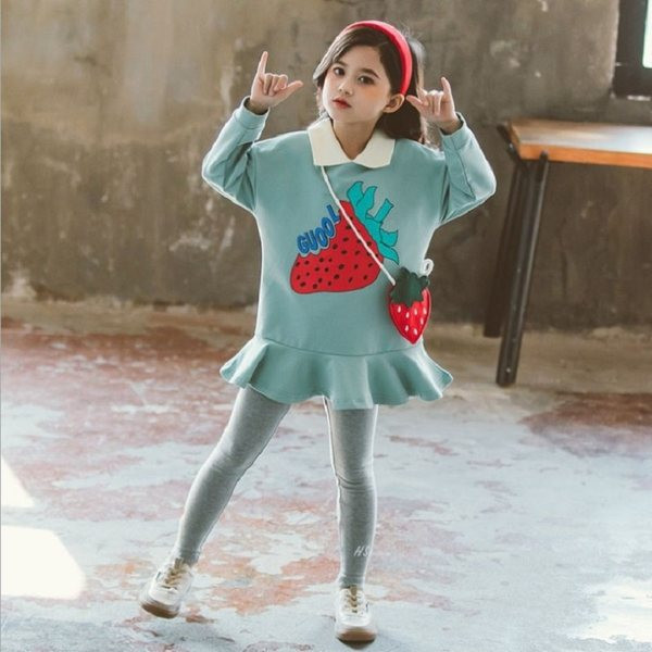 Set copii din jambiere din două părți și tunică cu aplicație