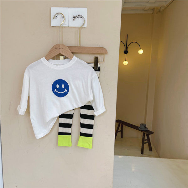 Set de tricou casual cu decolteu rotund și jambiere în dungi