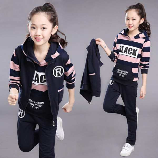 Set de sport zilnic pentru copii din trei părți cu inscripție