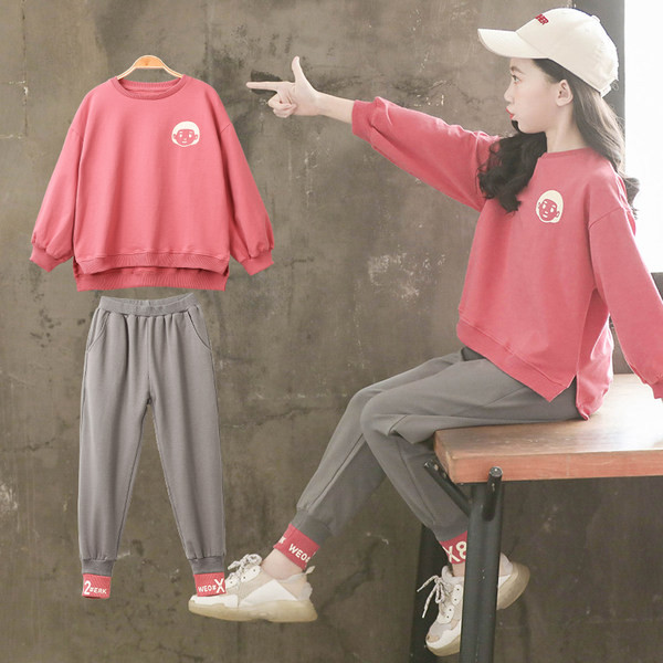 Set sport pentru fete pentru copii din două părți - bluză și pantaloni