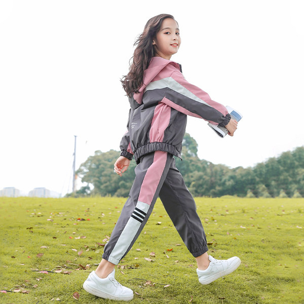 Παιδική αθλητική ομάδα σε δύο μέρη και φερμουάρ