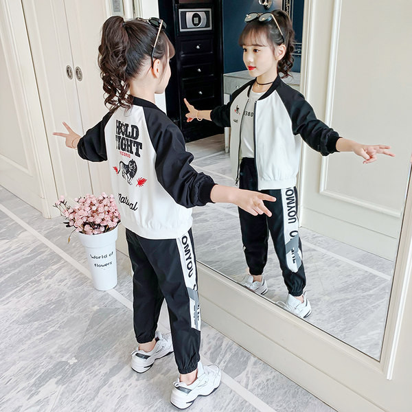 Νέο μοντέλο αθλητικό σετ  για κορίτσια