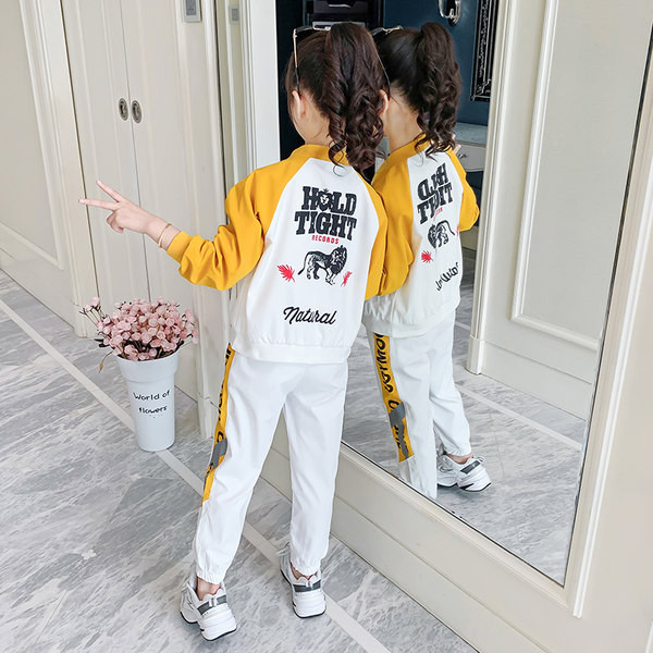 Νέο μοντέλο αθλητικό σετ  για κορίτσια